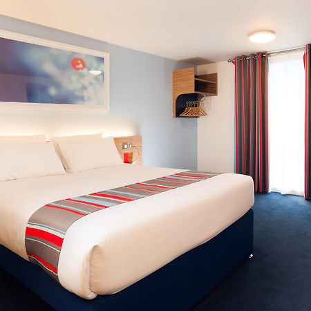 Ibis Budget London Heathrow T5 Slough Eksteriør bilde