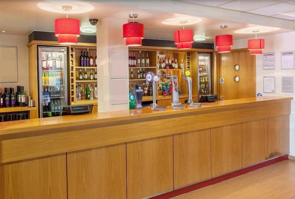 Ibis Budget London Heathrow T5 Slough Eksteriør bilde