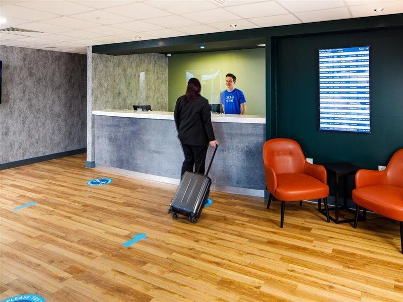 Ibis Budget London Heathrow T5 Slough Eksteriør bilde