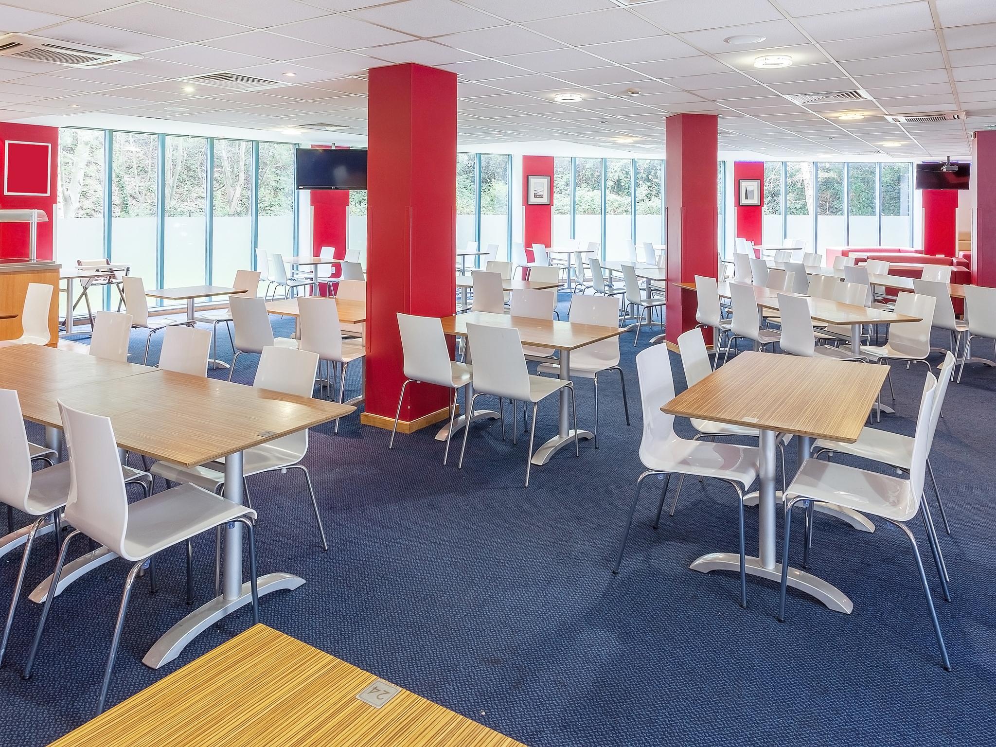 Ibis Budget London Heathrow T5 Slough Eksteriør bilde